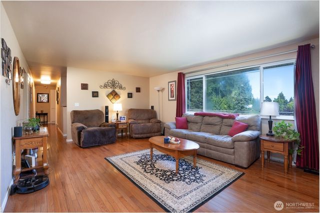 1222 Palm Drive, Fircrest, WA 98466