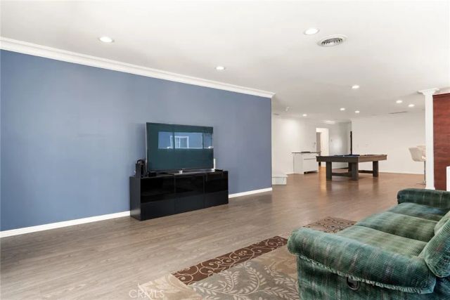 13042 Aetna Street, Valley Glen, CA 91401