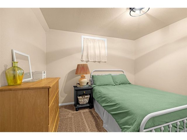 1102 Holmes Dr, Colorado Springs, CO 80909