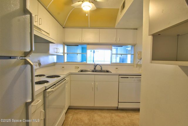 1420 Huntington Lane 2304, Rockledge, FL 32955