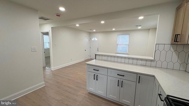 24 MAIN AVE SW, Glen Burnie, MD 21061