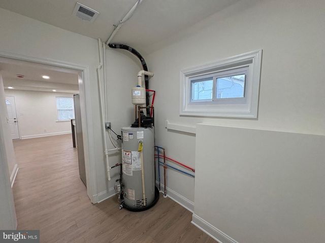 24 MAIN AVE SW, Glen Burnie, MD 21061