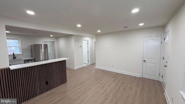 24 MAIN AVE SW, Glen Burnie, MD 21061