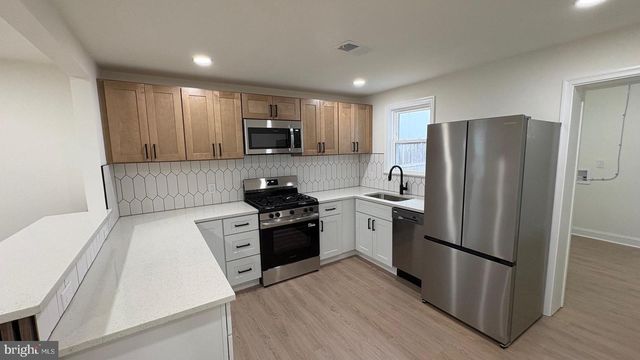 24 MAIN AVE SW, Glen Burnie, MD 21061