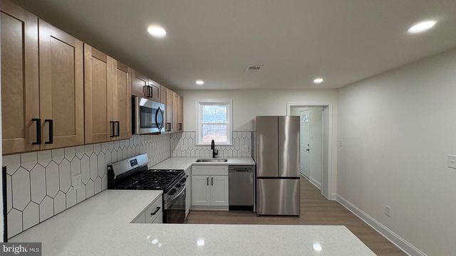 24 MAIN AVE SW, Glen Burnie, MD 21061