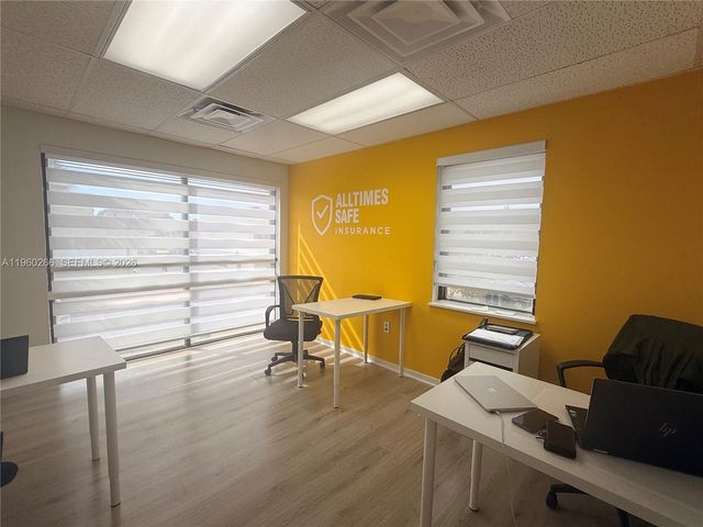 4848 SW 74th Ct 9, Miami, FL 33155