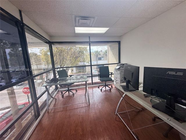 4848 SW 74th Ct 9, Miami, FL 33155