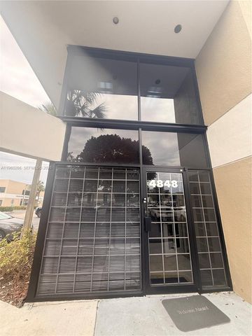 4848 SW 74th Ct 9, Miami, FL 33155