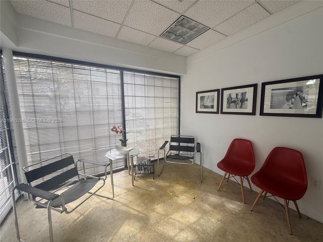 4848 SW 74th Ct 9, Miami, FL 33155