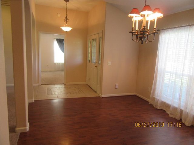 410 Julian Court, Siloam Springs, AR 72761