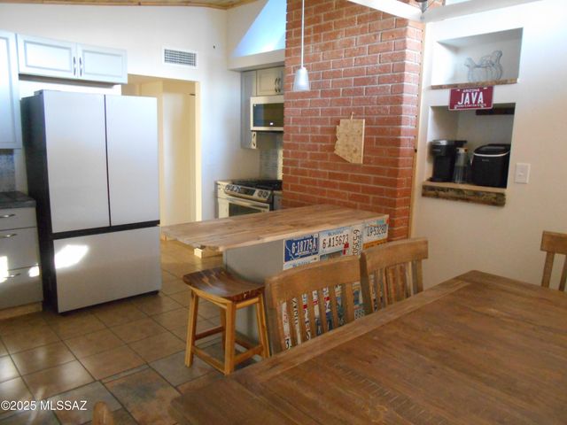 323 N Flynn Jans Court, Pearce, AZ 85625