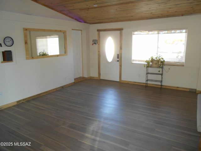 323 N Flynn Jans Court, Pearce, AZ 85625