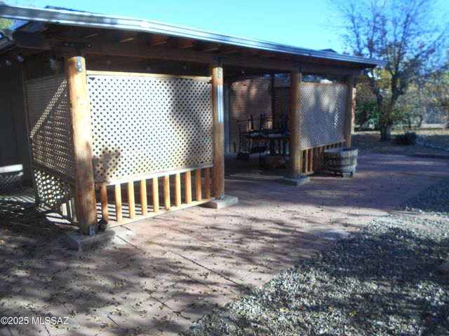 323 N Flynn Jans Court, Pearce, AZ 85625