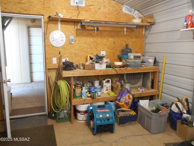 323 N Flynn Jans Court, Pearce, AZ 85625