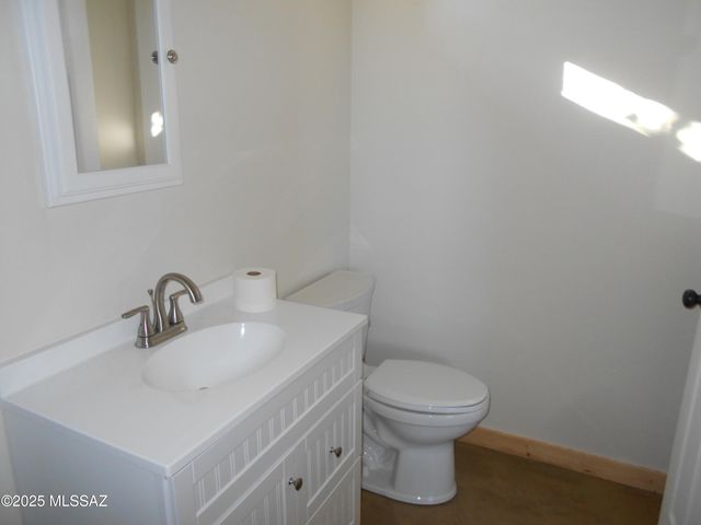 323 N Flynn Jans Court, Pearce, AZ 85625