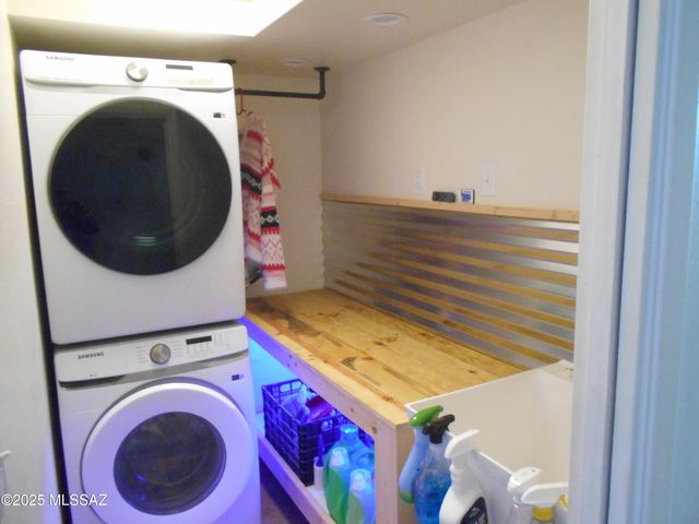 323 N Flynn Jans Court, Pearce, AZ 85625