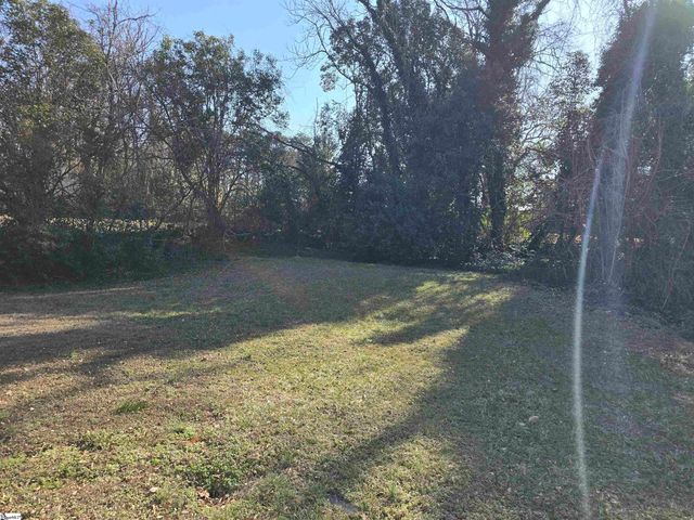 83 N Estate Drive, Greenville, SC 29605