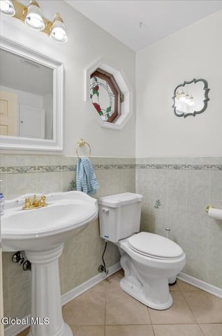 78 Meadowlark Drive, Cohoes, NY 12047