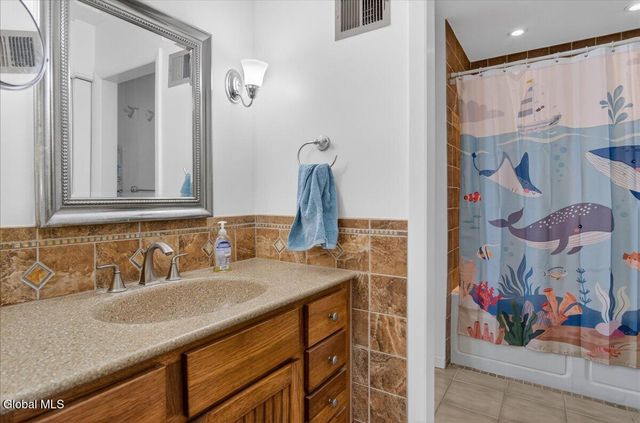 78 Meadowlark Drive, Cohoes, NY 12047