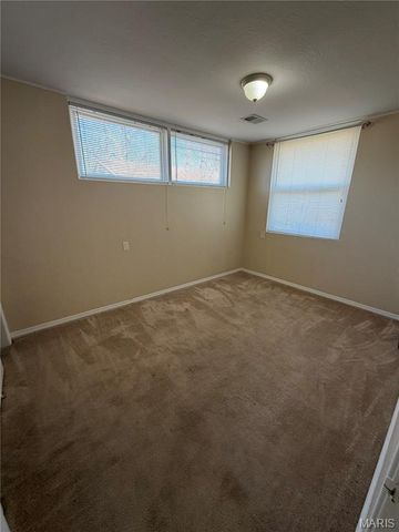 21 Crabapple Court, St Louis, MO 63132