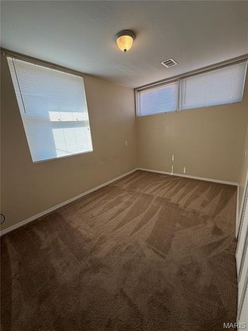 21 Crabapple Court, St Louis, MO 63132