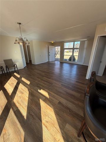 21 Crabapple Court, St Louis, MO 63132