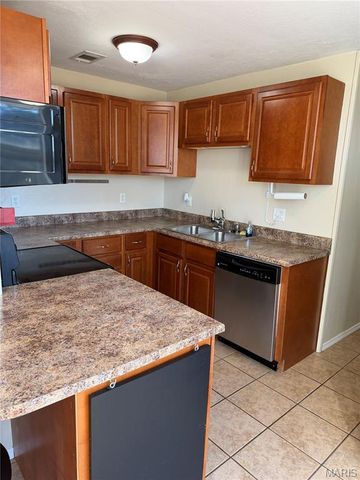 21 Crabapple Court, St Louis, MO 63132