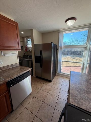 21 Crabapple Court, St Louis, MO 63132