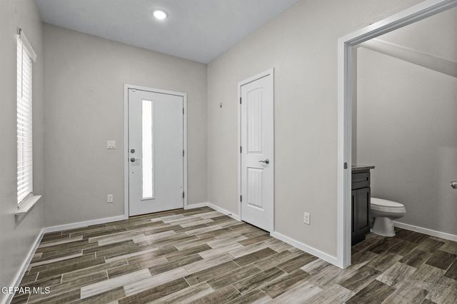 332 HECTOR PORRAS Drive, El Paso, TX 79928