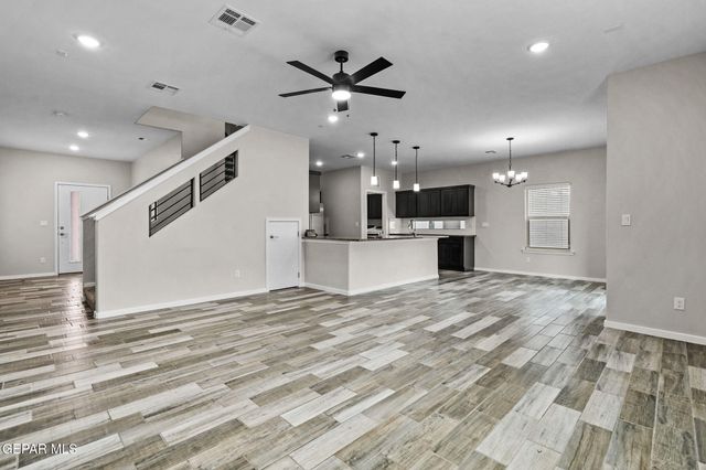332 HECTOR PORRAS Drive, El Paso, TX 79928