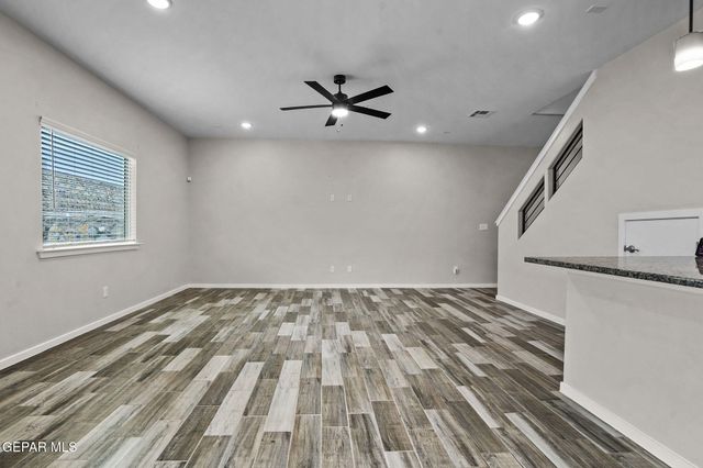 332 HECTOR PORRAS Drive, El Paso, TX 79928