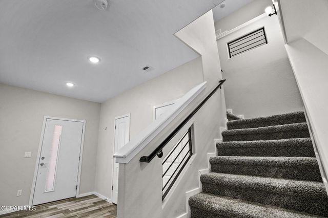 332 HECTOR PORRAS Drive, El Paso, TX 79928