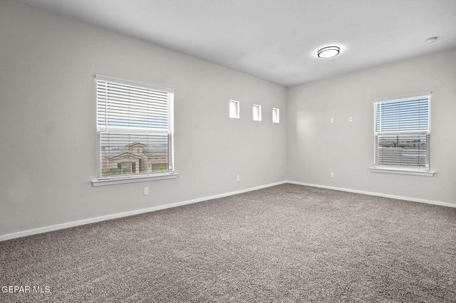 332 HECTOR PORRAS Drive, El Paso, TX 79928