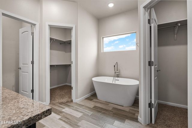 332 HECTOR PORRAS Drive, El Paso, TX 79928