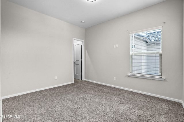 332 HECTOR PORRAS Drive, El Paso, TX 79928