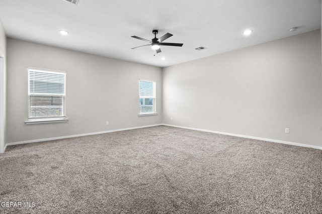332 HECTOR PORRAS Drive, El Paso, TX 79928