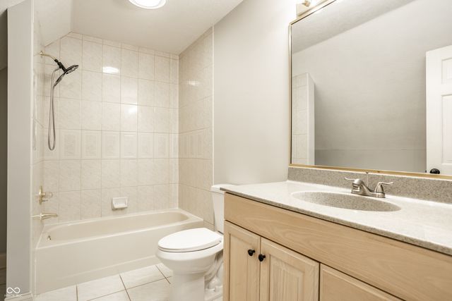 7584 Ballinshire N, Indianapolis, IN 46254