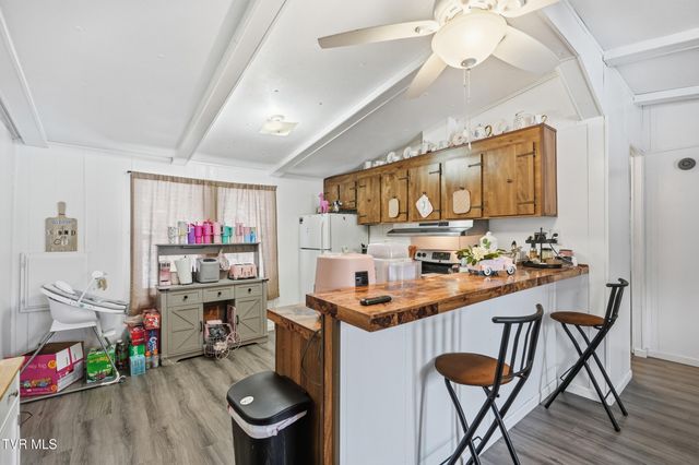 1475 Southeast Hawthorne Road, Norton, VA 24273