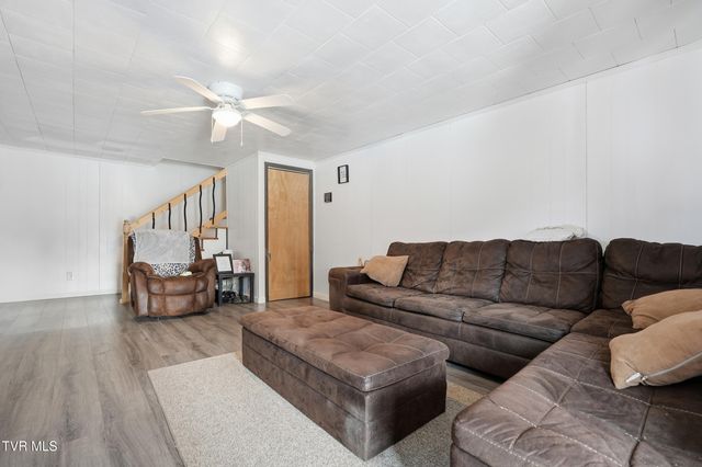 1475 Southeast Hawthorne Road, Norton, VA 24273