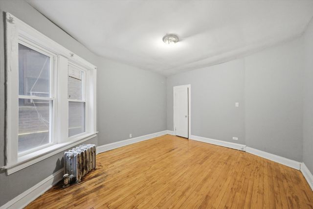 7537 S Phillips Avenue, Chicago, IL 60649