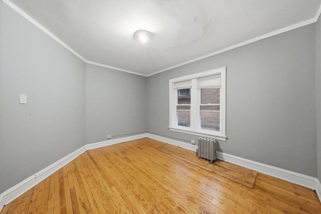 7537 S Phillips Avenue, Chicago, IL 60649