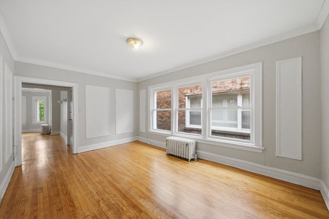 7537 S Phillips Avenue, Chicago, IL 60649