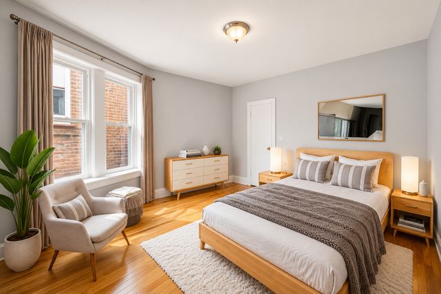 7537 S Phillips Avenue, Chicago, IL 60649