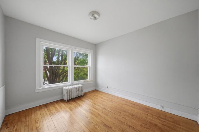 7537 S Phillips Avenue, Chicago, IL 60649