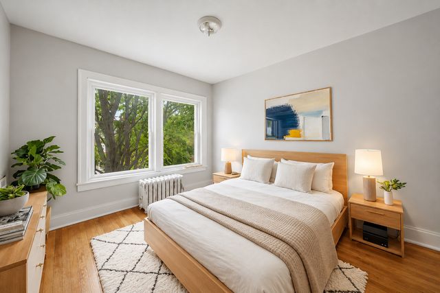 7537 S Phillips Avenue, Chicago, IL 60649