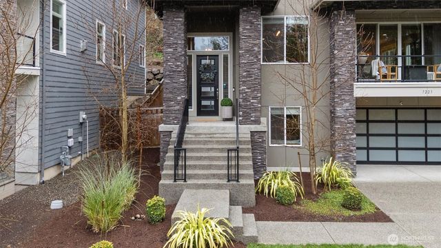 7223 NE 118th Court, Kirkland, WA 98034