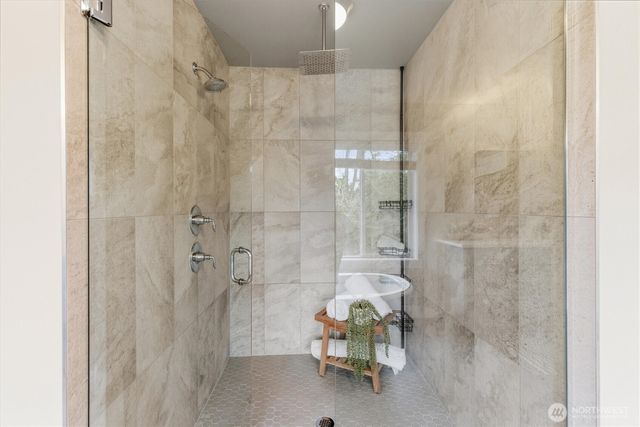 7223 NE 118th Court, Kirkland, WA 98034