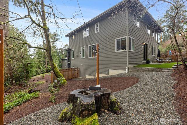 7223 NE 118th Court, Kirkland, WA 98034