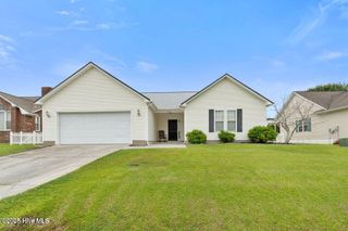 315 Whirlaway Boulevard, Sneads Ferry, NC 28460