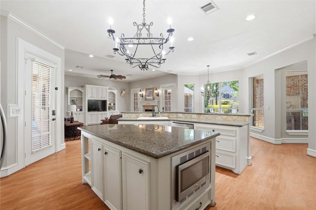 32942 Sawgrass Ct Court, Magnolia, TX 77354